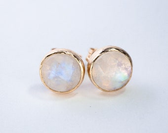 Rose Gold Moonstone Oorbellen // Rose Cut Moonstone Stud Oorbellen // 6mm Moonstone Cabochon Oorbellen // 14k Rose Gold Filled Gemstone Stud Oorbellen