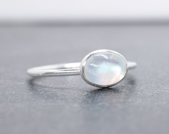 Horizontal Moonstone Ring // Sterling Silver Rainbow Moonstone Ring // Oval Moonstone Ring // Moonstone Stacking Ring