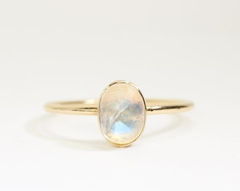 Rainbow Moonstone RIng // Gold Moonstone Ring // Oval Moonstone Ring // Moonstone Stacking Ring // 14K Gold Filled Moonstone Ring