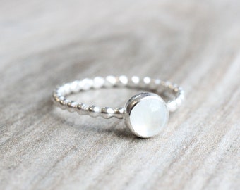 Sterling Silver Moonstone Ring // Silver Rainbow Moonstone Stacking Ring // June Birthstone Ring // Bezel Set Gemstone Ring / Moonstone Ring