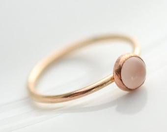Gold Rose Quartz Ring // 14k Yellow Gold Filled Rose Quartz Ring // 5mm Rose Quartz Gold Ring // Rose Quartz Stacker Ring // Gold Pink Ring