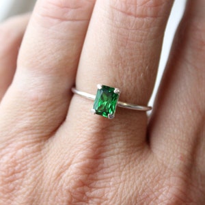 Sterling Silver Emerald Cut Emerald Ring // 7x5mm Emerald Cut Birthstone Stacking Ring // May Birthstone Ring // Simple Silver Ring image 9