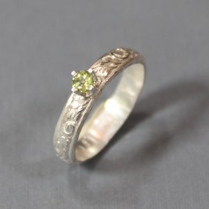 Sterling Silver Peridot Ring: Patterned Stacking Band