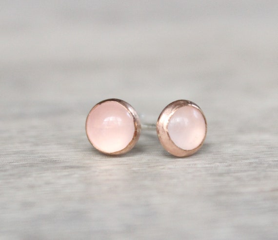 Boucles D'oreilles Quartz Rose Ronde - Clous En Acier - Pierre Naturelle Rose Doux