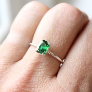 Sterling Silver Emerald Cut Emerald Ring // 7x5mm Emerald Cut Birthstone Stacking Ring // May Birthstone Ring // Simple Silver Ring image 6