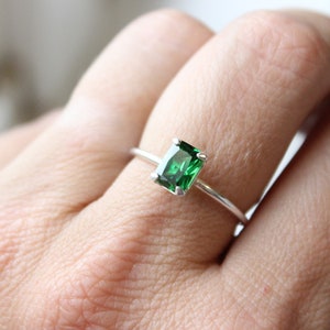 Sterling Silver Emerald Cut Emerald Ring // 7x5mm Emerald Cut Birthstone Stacking Ring // May Birthstone Ring // Simple Silver Ring image 8