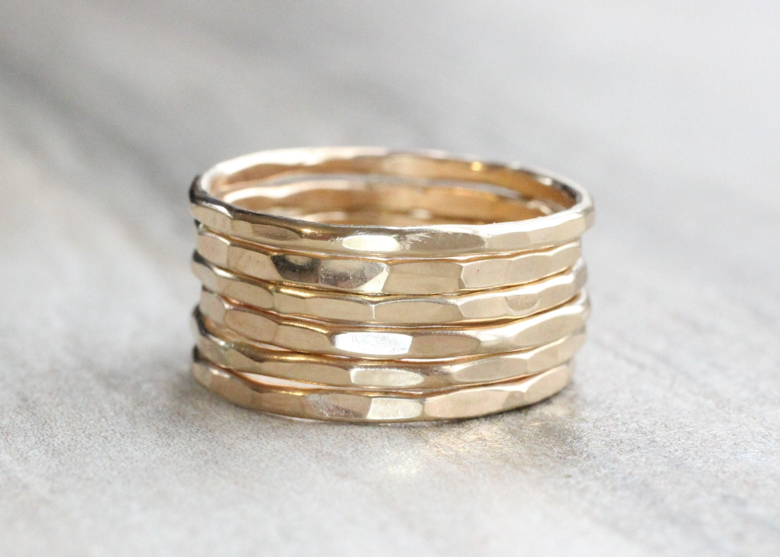 Twist 14K Gold Stacking Ring Set // Set of 5 Yellow Gold Stackable Rings // 14K Gold Filled Stackable Rings // Smooth and Hammered Bands
