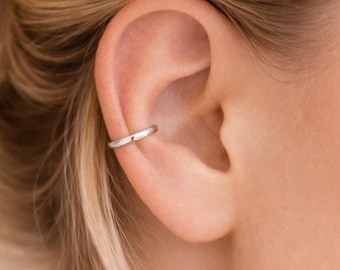 Sterlingzilveren oormanchet zonder piercing • Minimalistische kraakbeenmanchet