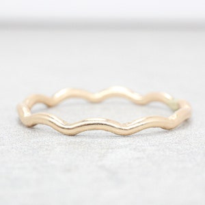Wavy Stacking Ring in Silver Gold or Rose Gold Filled // Stackable Wave Rings // Minimalist Rings // Mixed Metals Stacking Rings