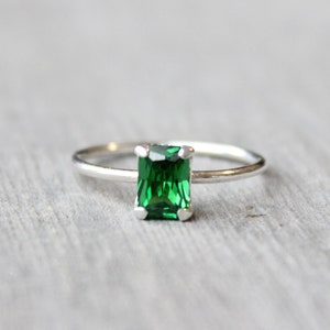 Sterling Silver Emerald Cut Emerald Ring // 7x5mm Emerald Cut Birthstone Stacking Ring // May Birthstone Ring // Simple Silver Ring image 4