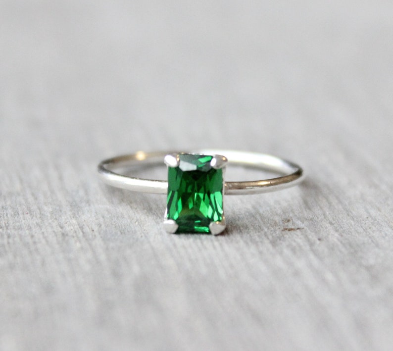 Sterling Silver Emerald Cut Emerald Ring // 7x5mm Emerald Cut Birthstone Stacking Ring // May Birthstone Ring // Simple Silver Ring image 4