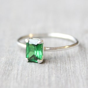 Sterling Silver Emerald Cut Emerald Ring // 7x5mm Emerald Cut Birthstone Stacking Ring // May Birthstone Ring // Simple Silver Ring image 3