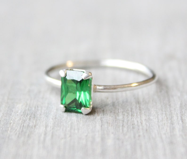 Sterling Silver Emerald Cut Emerald Ring // 7x5mm Emerald Cut Birthstone Stacking Ring // May Birthstone Ring // Simple Silver Ring image 3