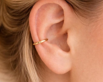 Mankiet do ucha wypełniony 14-karatowym złotem bez przekłuwania • Minimalistyczny mankiet na chrząstkę