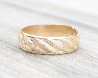 Gold Patterned Band // Thick Stacking Ring // Wedding Band // 14k Yellow Gold Filled Band // His or Hers