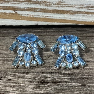 Vintage Art Deco Style Sky Blue Rhinestone Silver Tone Clip On Earrings