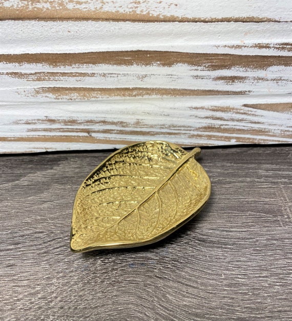Vintage Decorative Brass Coin Tray Jewelry Ring Dish Trinket Holder Vanity Decor Vintage Decorative Brass Coin Tray Jewelry Ring Dish Trinket Holder Vanity Decor