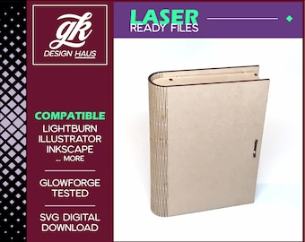 Puede incluir: Una caja de madera con forma de libro cortada con láser con una tapa con bisagras. La caja está hecha de madera marrón claro y tiene un diseño detallado en la parte delantera. La caja es compatible con Lightburn, Illustrator, Inkscape y Glowforge.