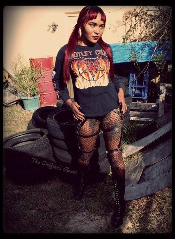 Vintage Mötley Crüe 80s tour shirt