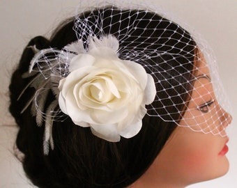 Birdcage Bandeau Veil, Ivory Flower Rose Birdcage Veil et Fascinator, Pièce de tête de mariage, Accessoires de mariage, Plumes d'autruche