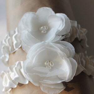 Wedding Bridal Flower Garter Set,  Ivory Tossing Garter, Stretch Garter, Something Blue Garter