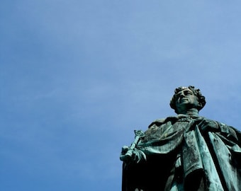 majesty // Edinburgh, Scotland // King George IV statue // blue // fine art print // travel photography