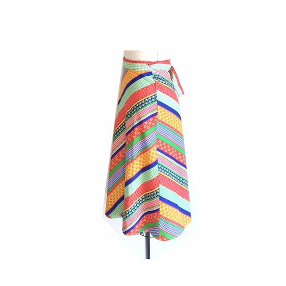 Vintage // HANDMADE Rainbow Chevron Wrap Around Ti