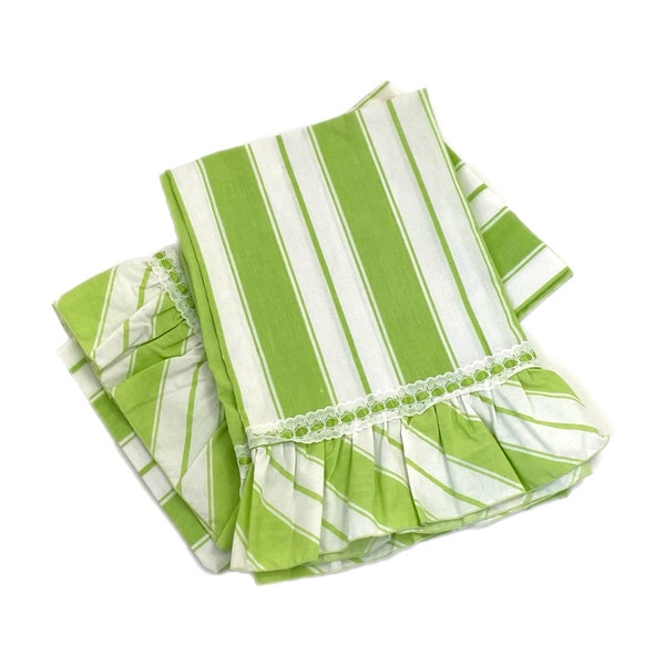 Vintage // Green Striped Pillowcase, Queen Pillow Cover Set, Ruffle Bed Linen, Poly-Cotton Standard Size Bedding, Housewarming Gift // 1980s