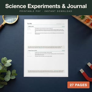 Puede incluir: Un documento blanco titulado Science Experiments & Journal de 27 páginas, con instrucciones para experimentos como Walking Water y Pepper that Runs Away, rodeado por una lupa, tubos de ensayo, una planta y un imán de herradura rojo.