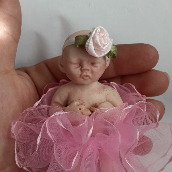 poupée sculpey, bébé d’argile, poupée sculptée, poupée de bébé, poupée de collection, poupée miniature, poupée de bébé de 4 », bébé sculpey, poupée de bébé de collection