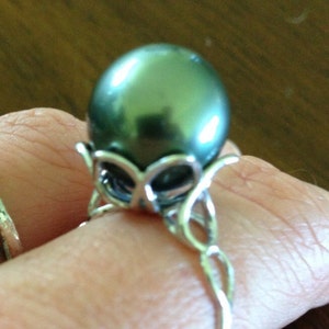 SALE!!! Tahitian Pearl Sterling Silver Flower shaped Ring
