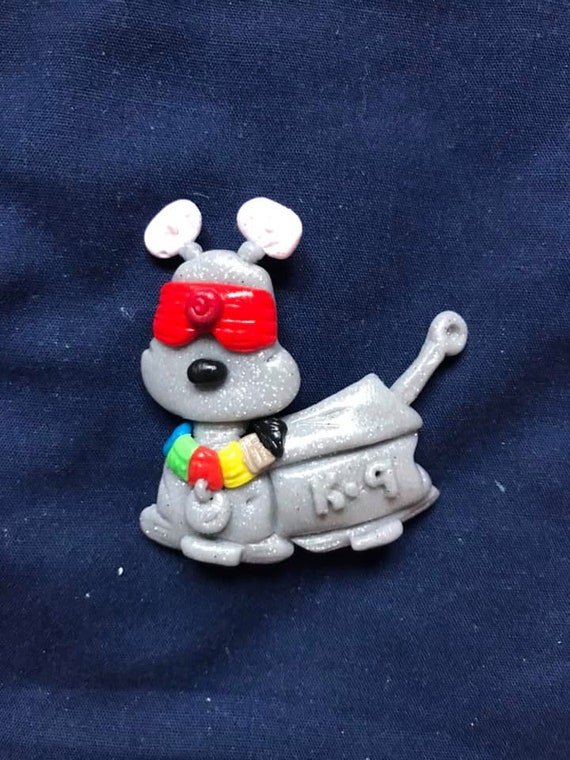 Dr Who inspired 4th Dr K9 brooch/magnet by Ludicris
