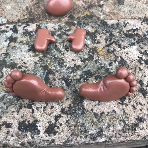 Fimo Polymer Clay brown Gnome/ Gonk feet, hands and nose props for dolls etc by Ludicris