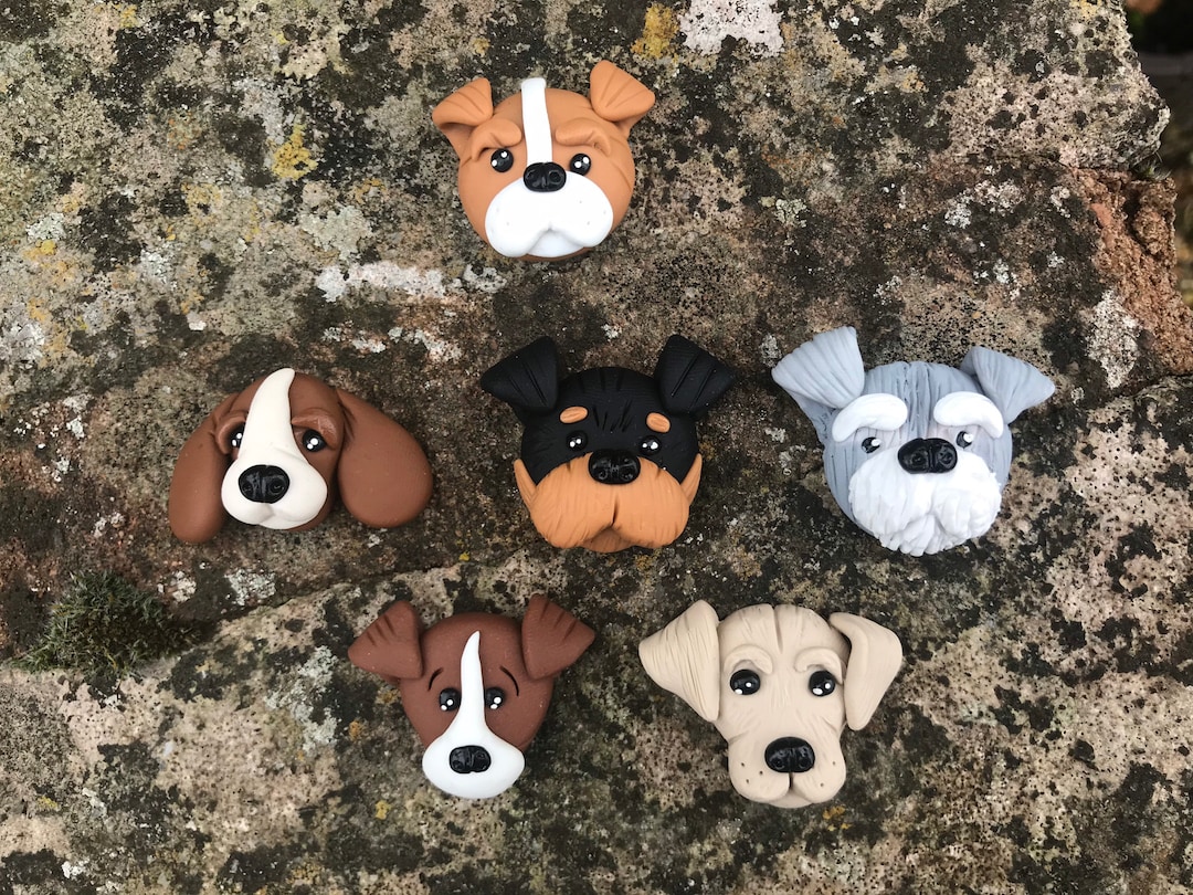 ポリマー粘土の犬の冷蔵庫用マグネット、犬のマグネット、ハンドメイド