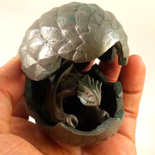 Green Baby Dragon Ring - Dragon Egg Ring Box