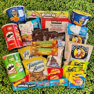 College Dorm Room Gift - Perfect gift/surprise for any college student. Perfect for move in, finals or any surprise sweet treat!