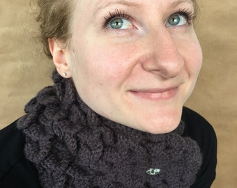 Crocodile Stitch Crochet Neck Warmer, Victorian Style Neck Warmer, Handmade Crochet Neck Warmer, Crochet Winter Collar