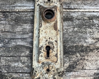 Vintage Ornate Door Knob Backplate ~ Escutcheon Plate ~ Cast Iron ~ Rococco Style Scrollwork ~ Victorian ~ Restoration Hardware ~ Salvage