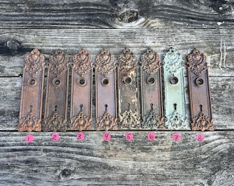 Vintage Victorian Door Knob Backplate by Yale & Towne Manufacturing Co ~ Restoration Hardware ~ Eastlake Pattern ~ Pasco 509 Mold