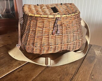 Large Vintage Fishing Creel~Split Willow Fish Basket~Angler Equipment~Lodge Decor~Man Cave Hunting Cabin~Fly Fishing