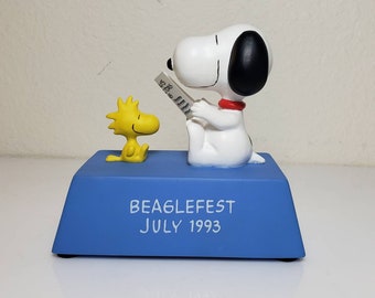 Vintage Willitts Peanuts Snoopy & Woodstock Music Box Musical Figurine Beaglefest July 1993 Peanuts Collectors Club, Plays "Memory" RARE!