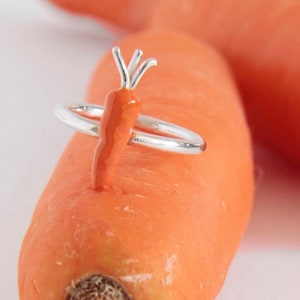 Small CARROT Sterling Silver Ring, Orange enameled ring