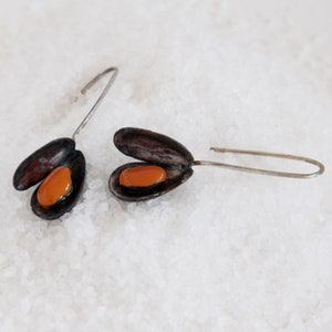 Silver MUSSEL earrings, Long silver earrings, Orange enamel jewelry, Flashy earrings, Black earrings, Jewels of the sea