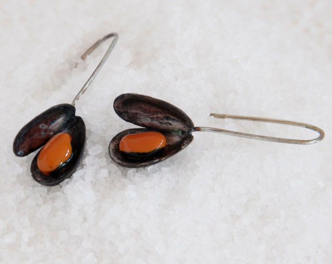 Silver MUSSEL earrings, Long silver earrings, Orange enamel jewelry, Flashy earrings, Black earrings, Jewels of the sea