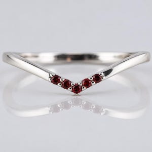 Minimalist Red Garnet V Ring, Silver Chevron Ring, Dainty V Shape Promise Ring, Elegant Red Stone Jewelry, Modern Gift for Her