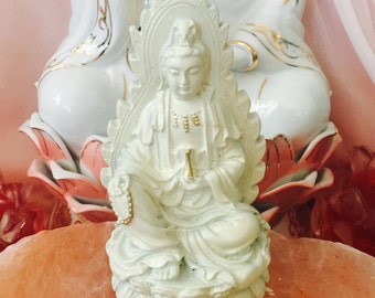 Quan Yin statue, Kwan Yin statue, white Goddess statue, Goddess of Mercy and compassion