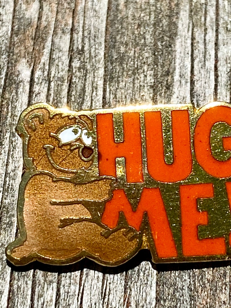 Hug Me Bear Pin Brooch Vintage Margarita 1980 Bar Pin Enamel