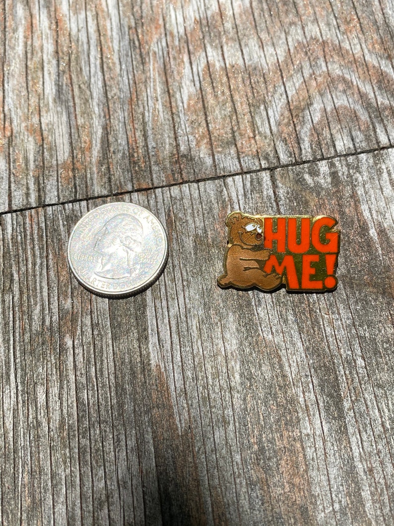 Hug Me Bear Pin Brooch Vintage Margarita 1980 Bar Pin Enamel