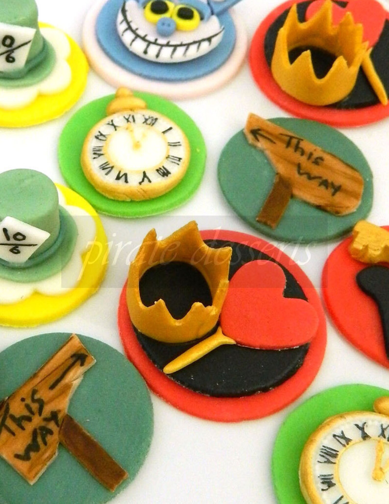 Edible Cupcake Toppers Alice in Wonderlandqueen of Hearts Etsy