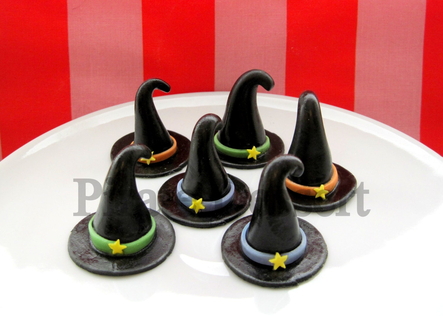 Edible Halloween cupcake toppers 3D Witches Hats Fondant Edible Halloween cupcake toppers 3D Witches Hats Fondant